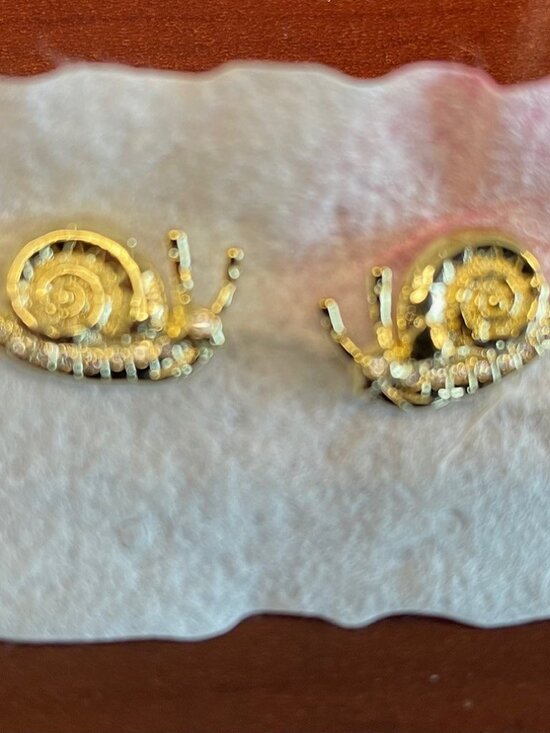 Jewelry - Gold snail post earrings